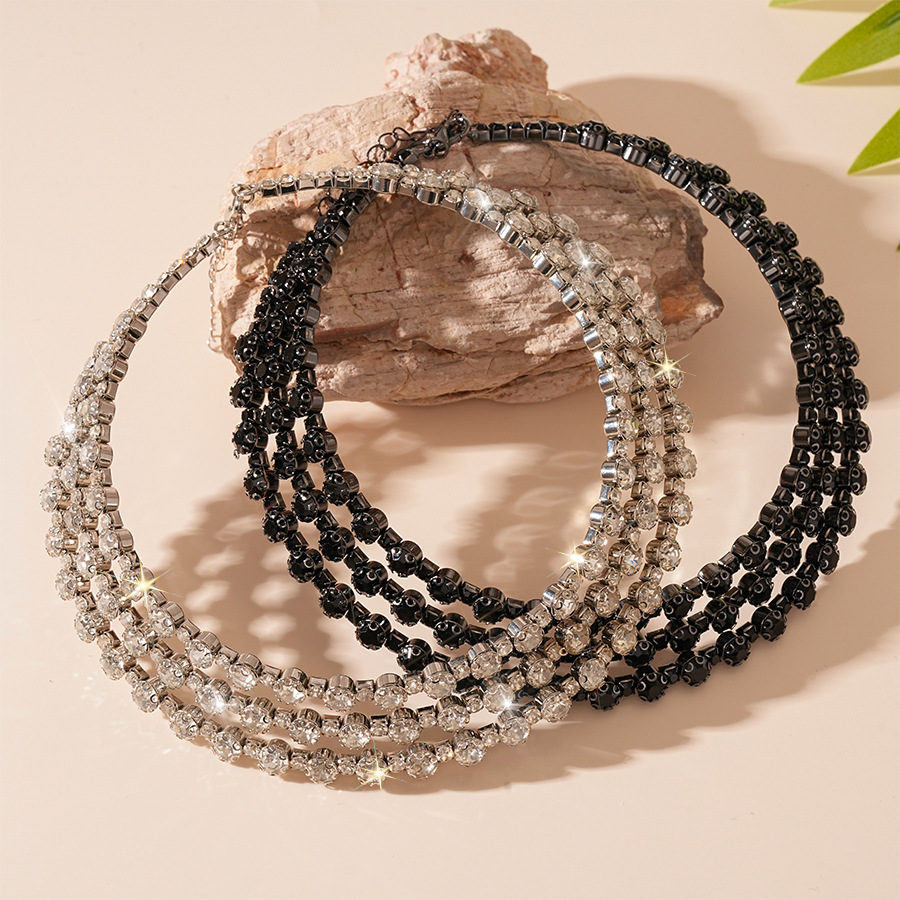 Europa y los Estados Unidos exageran la frontera con collar de geometría redondo de diamantes multicapa personalidad popular en línea nicho temperamento de alta sensación artículos de decoración para mujeres