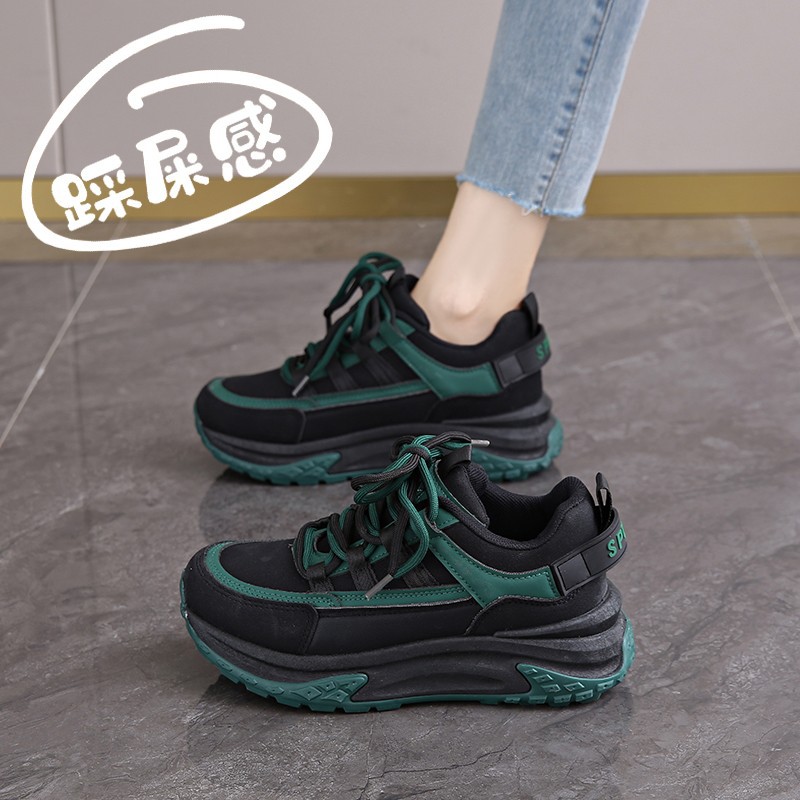 Zapatos deportivos casuales de suela gruesa versátiles primavera y otoño de 2025, nuevos zapatos de mujer cómodos y transpirables, zapatos de padre y mujer