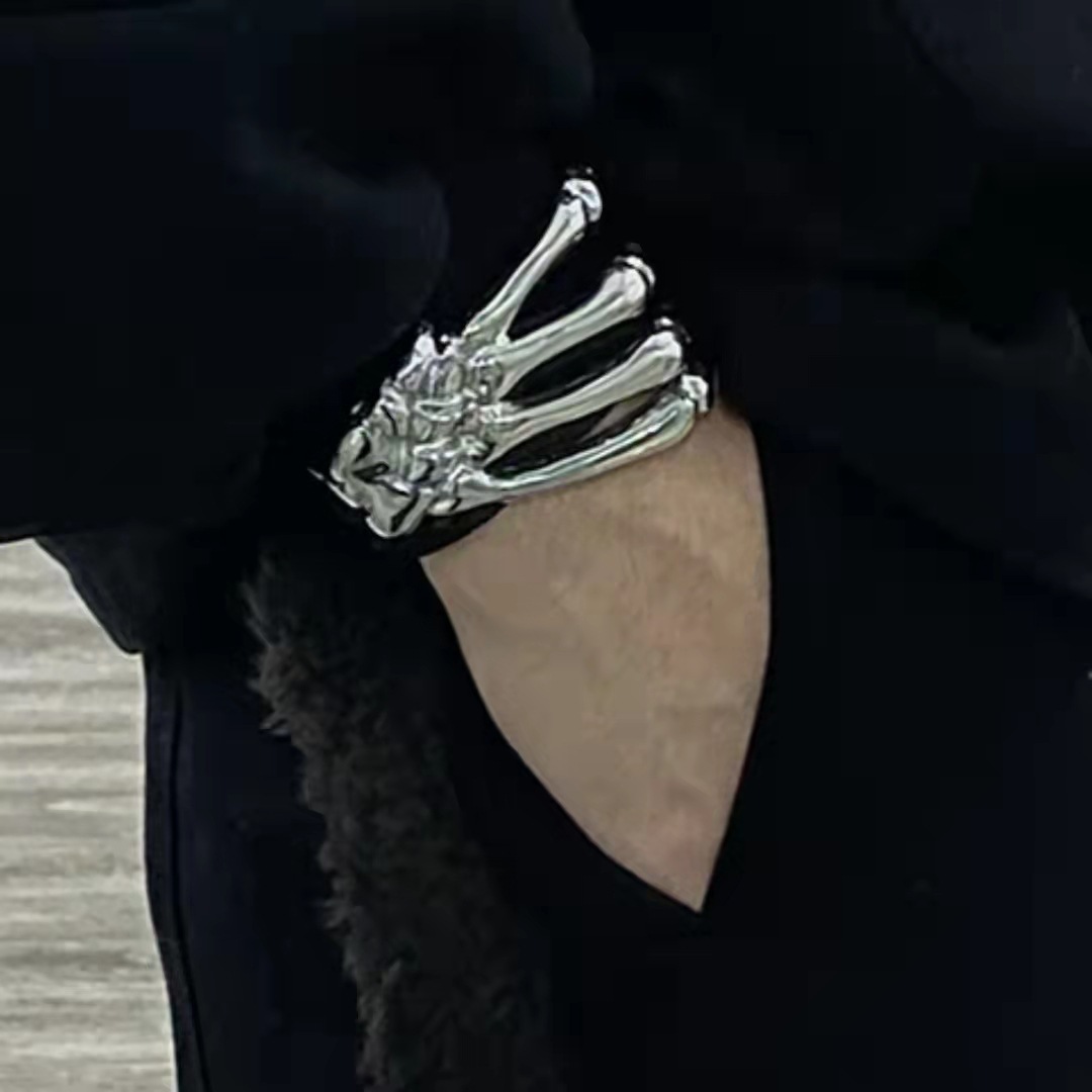 55g Weight Bangle Classification Holiday, Street, Shopping Occasion Alloy Material Halloween Festival Skull Pattern Men's Gender Metal Design Hip-Hop, Cool Style Style Hip-Hop Cool Style Skull Alloy Metal Halloween Men's Bangle Men Cuff & Bangle 无