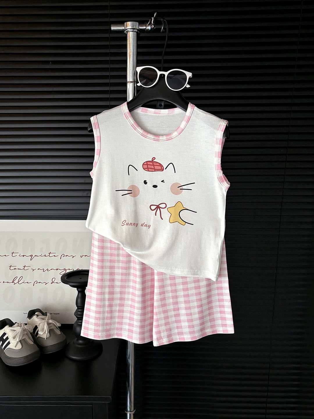 Chaleco de verano de dos piezas para niños modal estilo delgado lindo sin mangas Los niños pequeños y medianos pueden usar ropa de hogar de verano