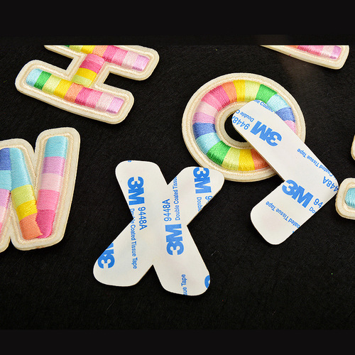 Self-adhesive colorful embroidery 26 letters English fabric patches fashion clothes patches mobile decoration couple bags hats patch holes