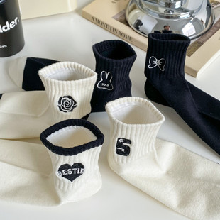 New socks women's short socks Japanese black and white small fragrant wind embroidery white boat Socks ins tide academic wind women's socks wholesale