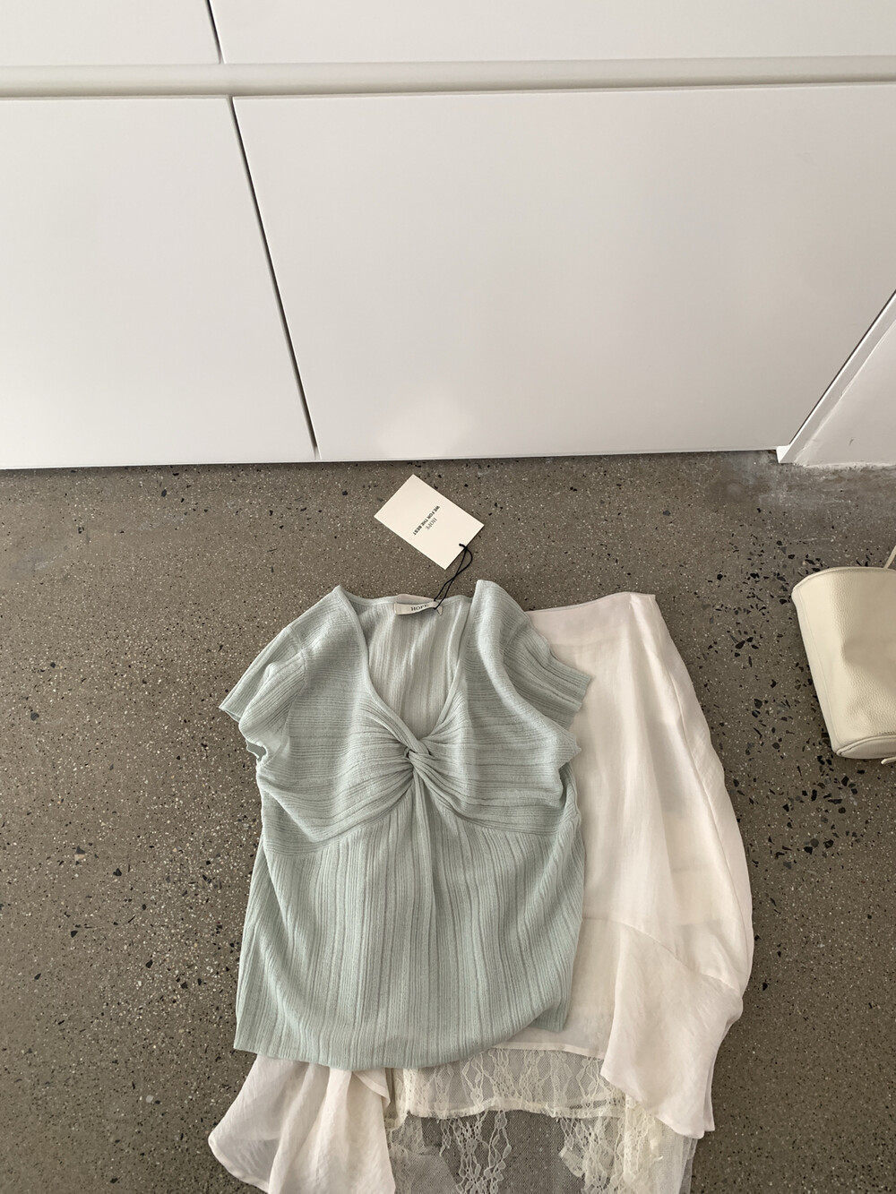 Áo thun nữ tay ngắn cổ V xoắn nút phong cách Pháp, chất liệu linen mềm mại — xanh đậm, Xanh nước biển, hồng nhạt, bạc hà xanh chi tiết 24