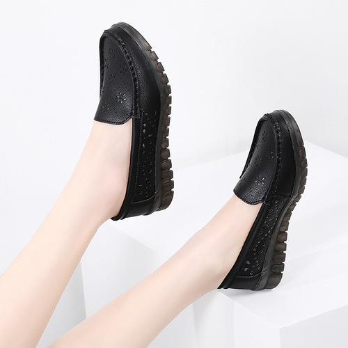 Summer Mother Shoes Casual Comfortable Outdoor Slip-Resistant Soft Sole Flat Shoes with Openings Cowhide Lazy Girl Shoes