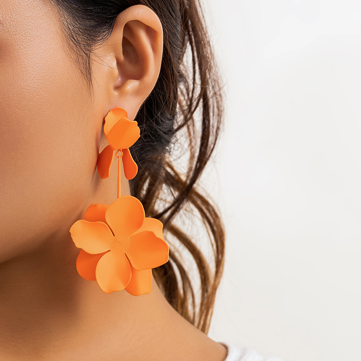 1 Pair IG Style Sweet Flower Spray Paint Stoving Varnish Iron Drop Earrings display picture 20