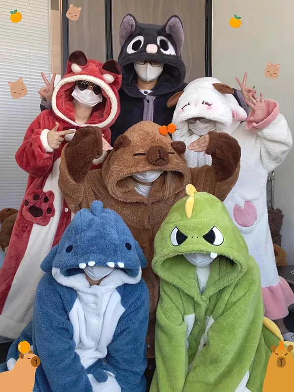 Winter coral velvet pijama, fleece long flannel bathrobe for elementary school students, increased thickness