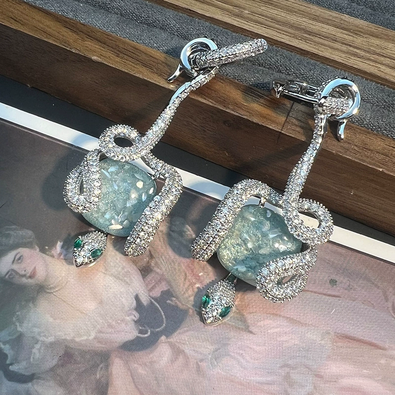 Серьги с сапфиром, европейский стиль, микроинкрустация, для импорта