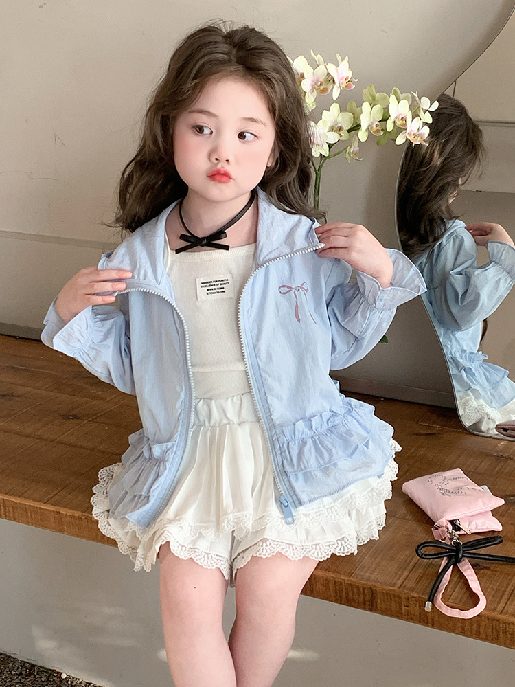 Ropa de protección solar para niñas 2025 verano nuevo estilo coreano ropa de protección solar para bebés verano para niños chaqueta delgada con capucha