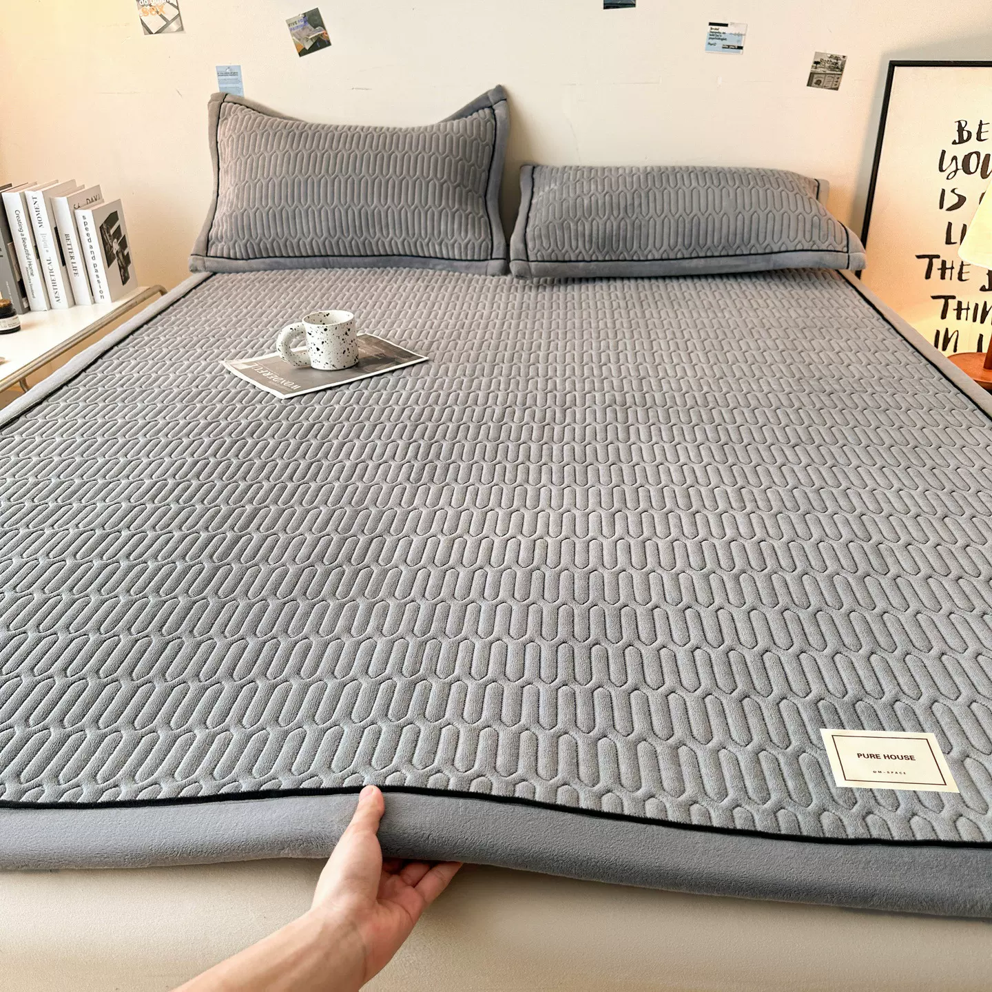 冬季新款加厚夹棉牛奶绒床褥子床盖宿舍单人家用卧室保暖软垫床垫