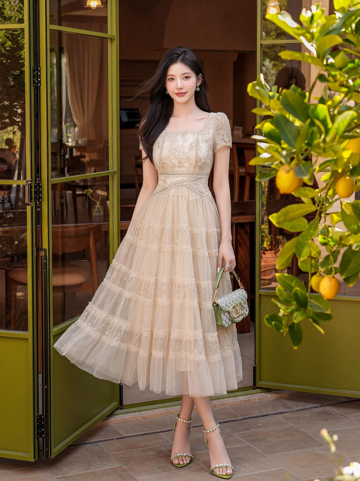Đầm ren maxi tay ngắn cổ vuông, phối sequin lưới, xòe bồng tầng, phong cách tiên nữ mùa hè — Màu thịt