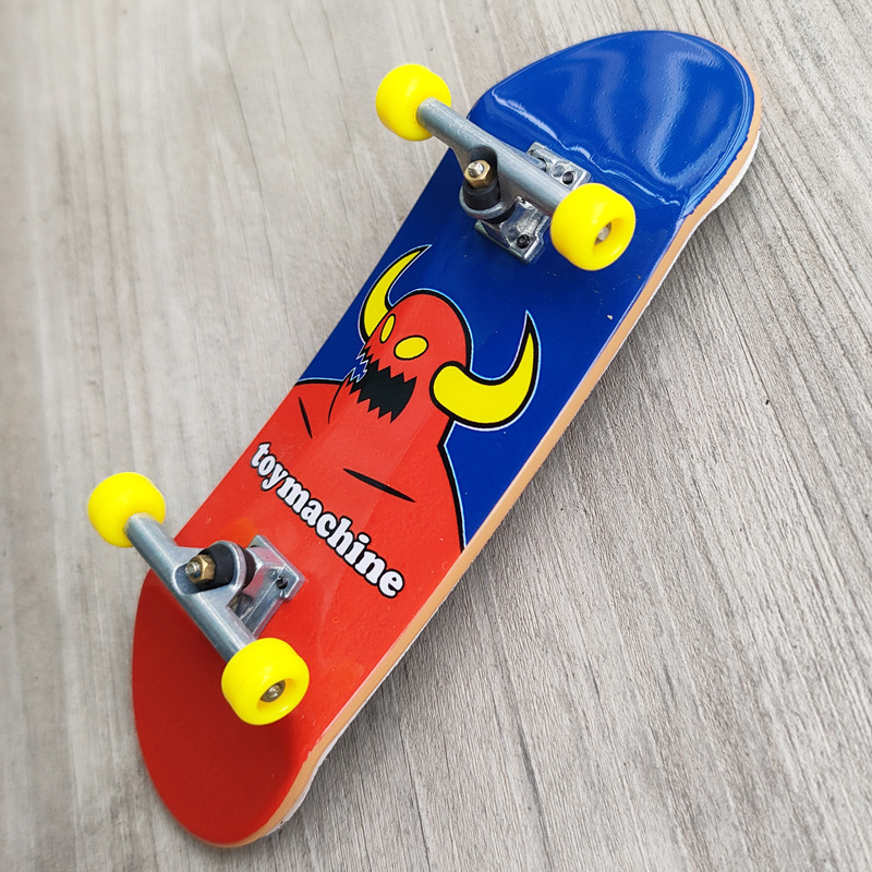 진한 파란색 소(사포로 덮음)