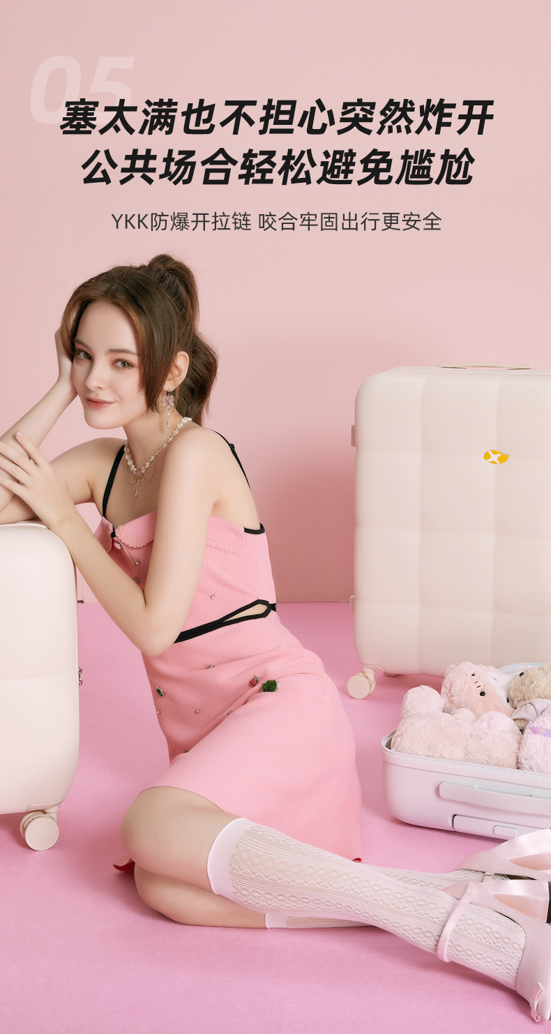 Vali nhựa PC 28 inch phô mai thiết kế cao cấp, bánh xe êm, khóa mật mã, dung tích lớn — Màu đen chi tiết 9