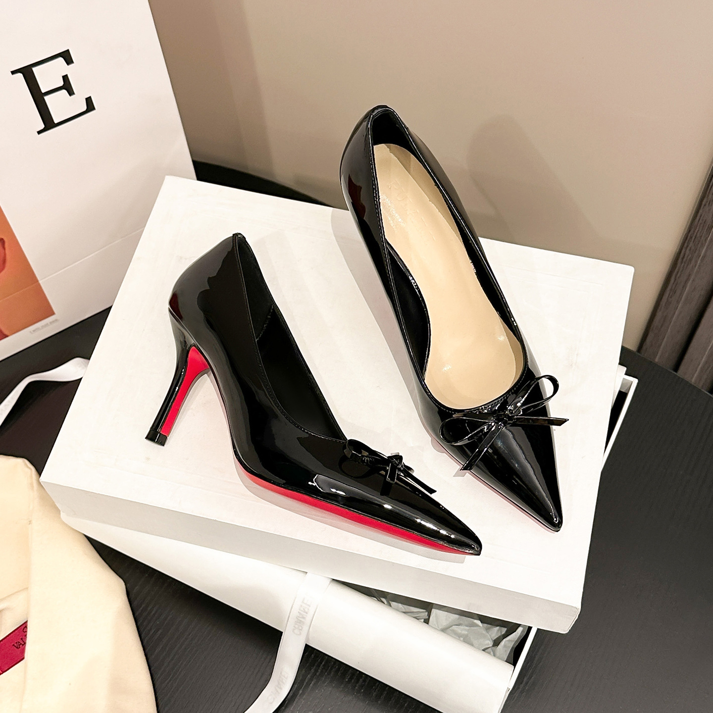 Widened High-Heeled Shoes for Women, Stiletto Heels, Pointed Toes, Shallow Mouth, Bow Patent Leather Shoes, Women's Red Bottom Sexy Women's Shoes, Premi