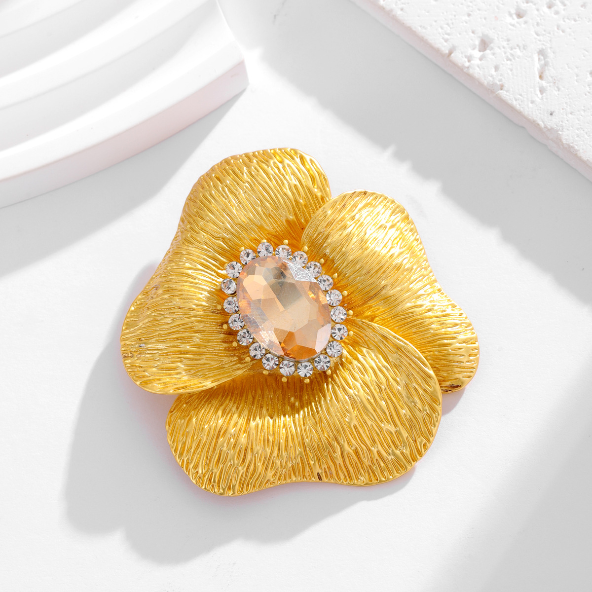 Elegant, Simple Style Style Elegant Simple Style Pin Flower Zinc Alloy Plating Unisex Brooches