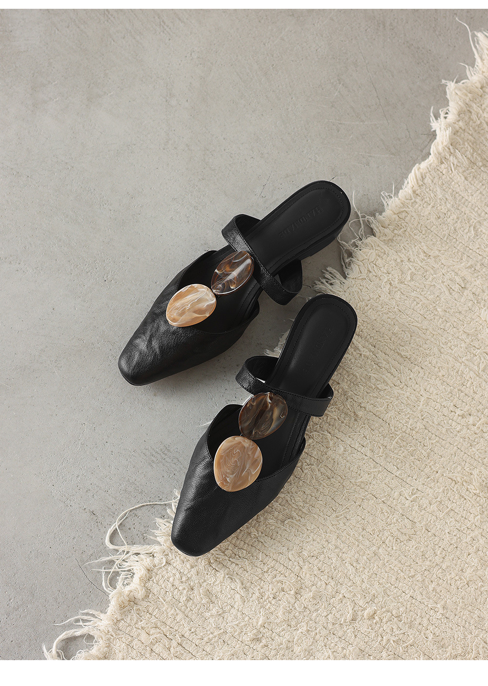 Sandal nữ da dê mũi kín gót thấp phong cách vỏ sò — đen chi tiết 23