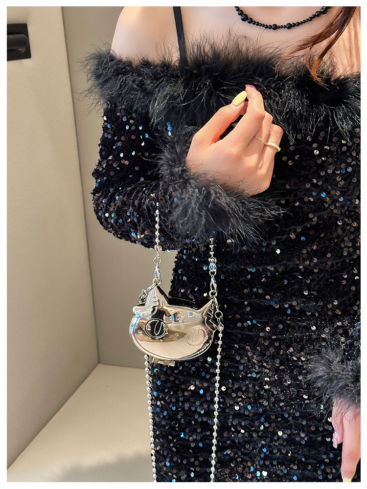 Cartoonish, mini and cute zinc alloy small bag for women, 2025 new style, stylish single-shoulder bag, crossbody chain and metal undefined