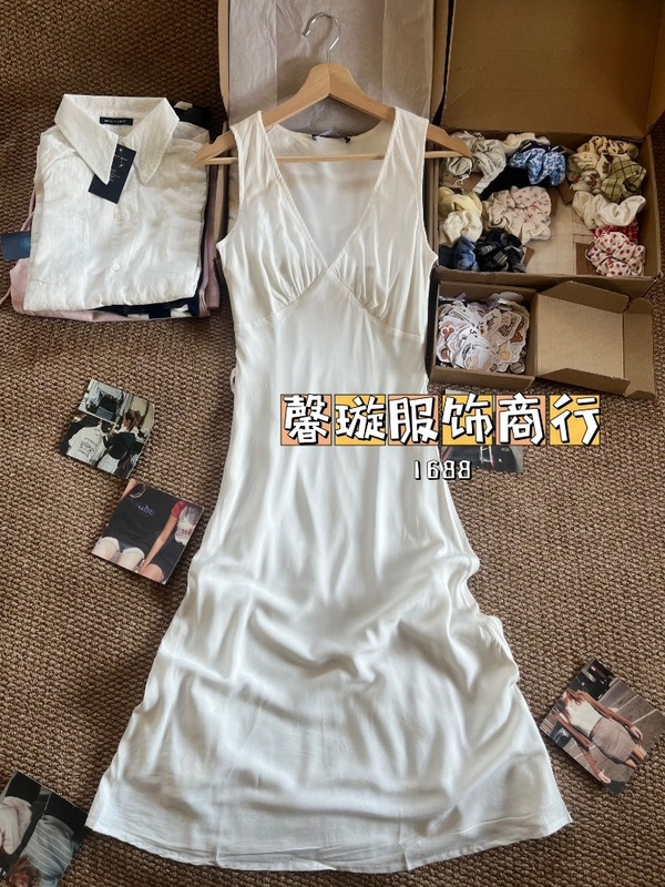 BM风 法式度假风深V领无袖连衣裙bm新款高级设计感海盐系长裙女|undefined