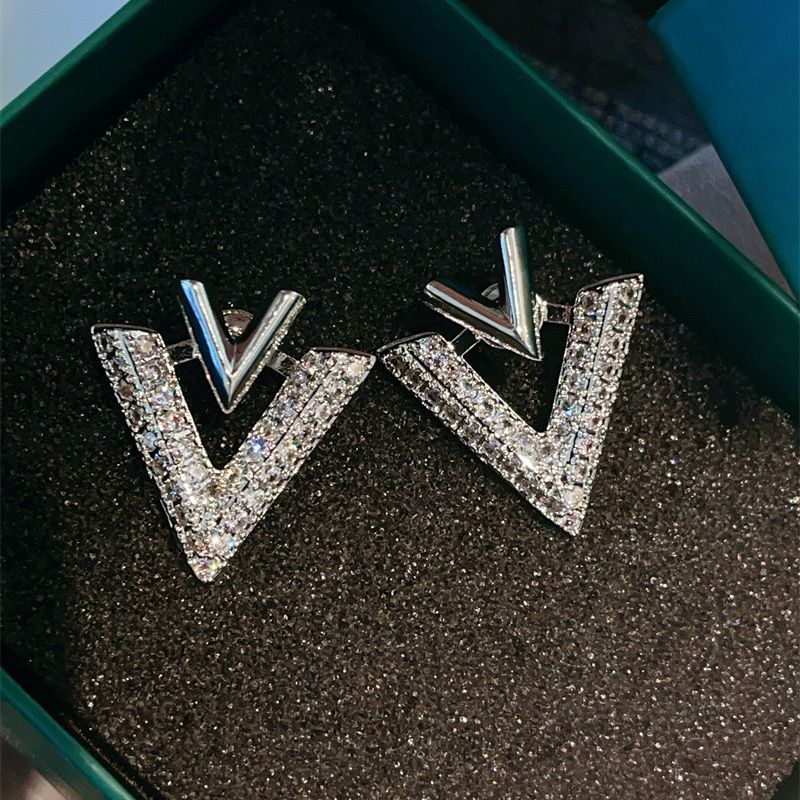 1 Pair Basic Classic Style Letter Plating Inlay Copper Zircon Ear Studs display picture 3