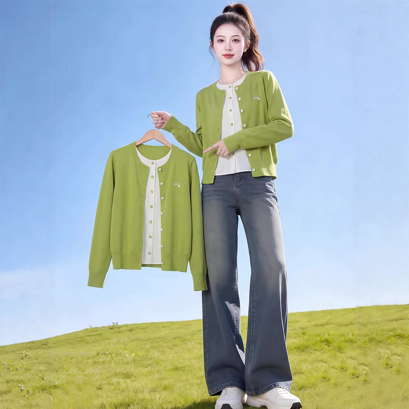2026 Spring and Autumn New Green Knitted Cardigan for Women, Faux Two-Piece with Color-Blocking Design, Versatile and Lightweight Commuter Top for Women 2026 Spring and Autumn New Green Knitted Cardigan for Women, Faux Two-Piece with Color-Blocking Design, Versatile and Lightweight Commuter Top for Women