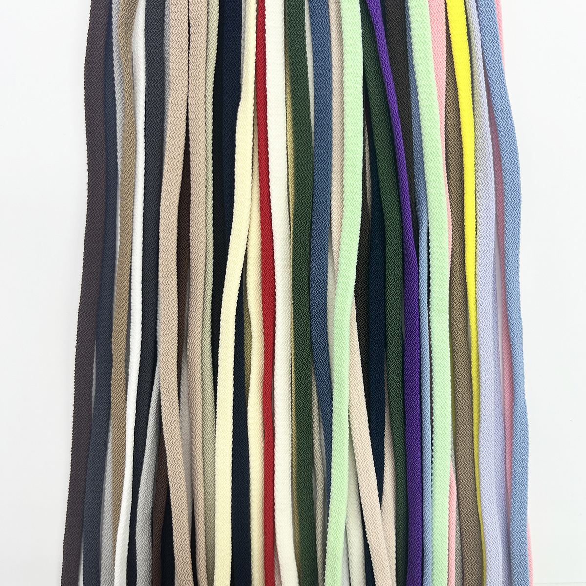 34 colores en stock 6 / 8mm color de alta elasticidad ondulado hueco cordón de goma hueco de doble capa de color sólido cordón elástico hueco