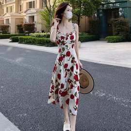 吊带2025夏季连衣裙女设计感小众茶歇法式复古感玫瑰碎花气质纯欲