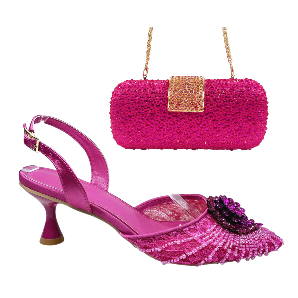 Zapatos estilo italiano para la cena sandalias de tacones finas de verano mujer diamante de punta zapatos de novia