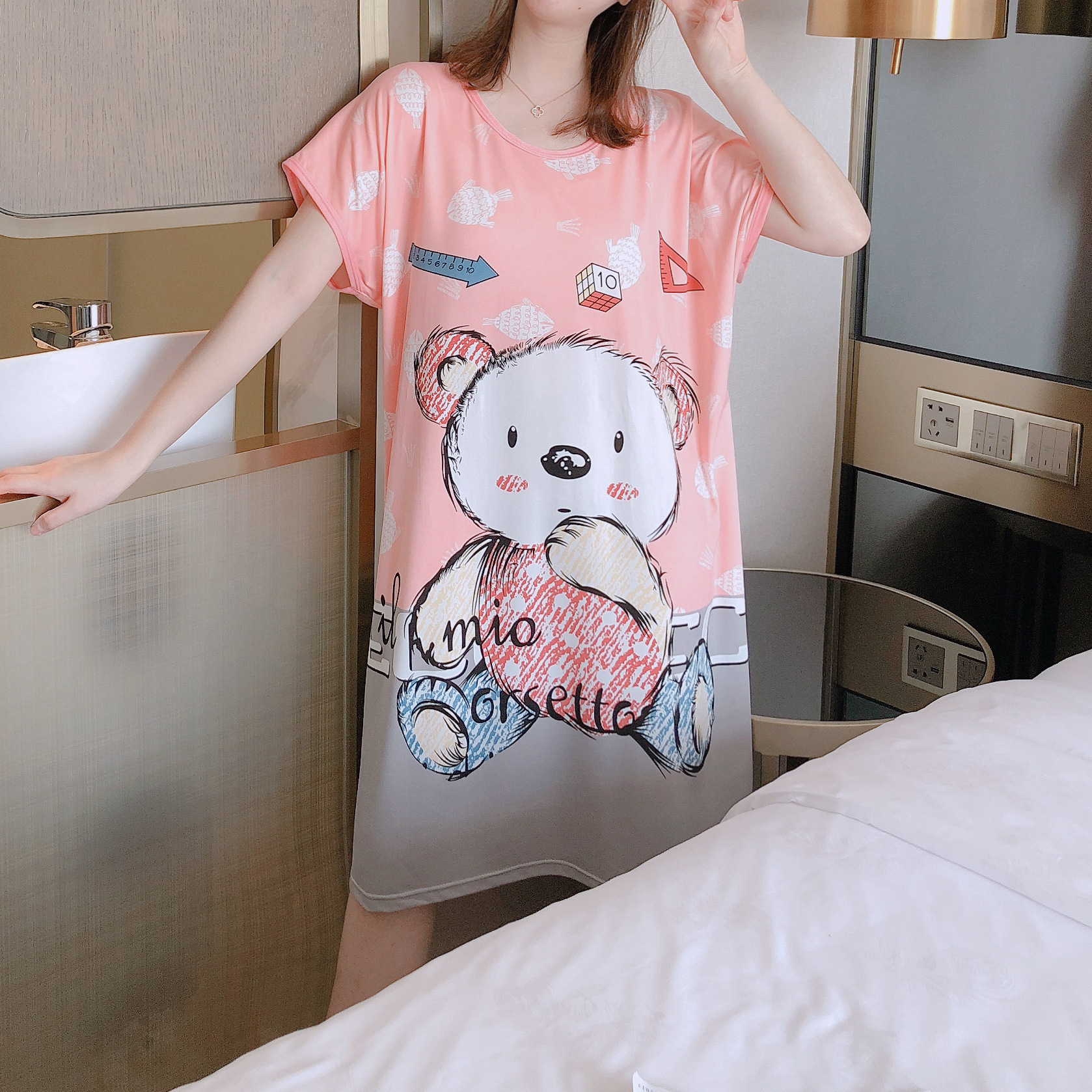 Sudeste asiático barato camisón flojo de las mujeres más tamaño Delgado verano dibujos animados manga corta pijamas inicio desgaste camisón puesto