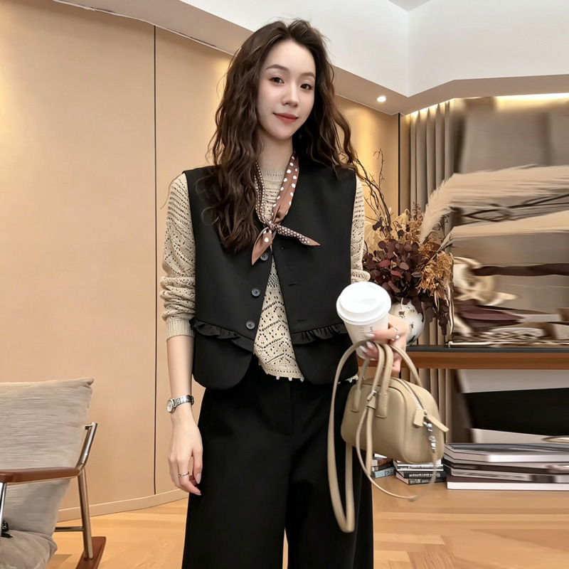 2026 Autumn New Short Vest Three-Piece Set for Women, Hollow Crochet Knit Sweater, Draped Wide-Leg Pants, Elegant Outfit 2026 Autumn New Short Vest Three-Piece Set for Women, Hollow Crochet Knit Sweater, Draped Wide-Leg Pants, Elegant Outfit