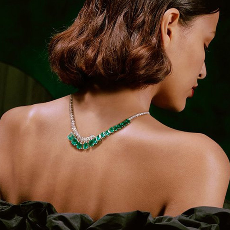 Luxurious Geometric Rhinestone Women's Necklace display picture 2