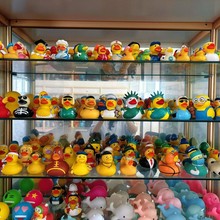 卡通搪胶定制乐趣玩偶小黄鸭公仔奶茶店盲盒穿衣服鸭子定制摆件