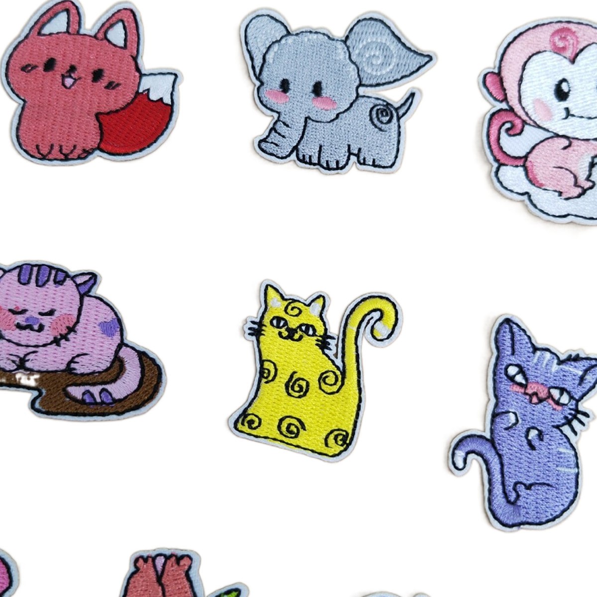 Pegatinas de bordado de animales frescos ropa para niños decoración pegatinas de parche bordado de computadora pegatinas de tela en stock