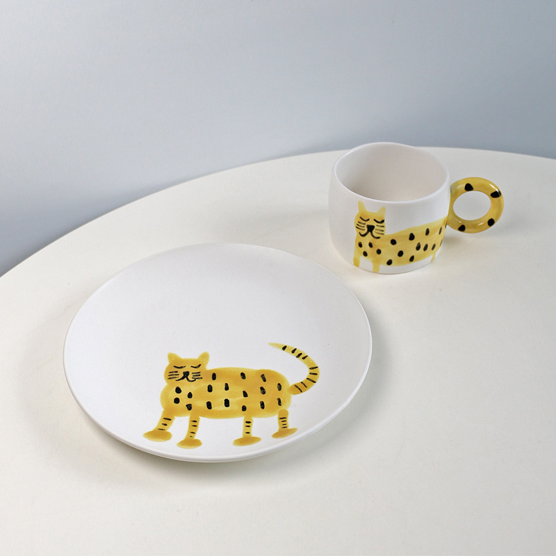 INS lindo pintado a mano gato Tigre taza Placa de dibujos animados cerámica pareja taza de café simple
