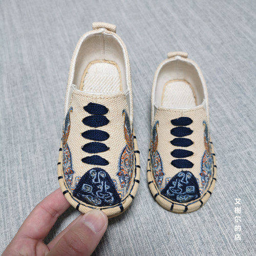 Chinese style boys' shoes retro low-top slip-on canvas shoes Yunnan Korean version anime girls breathable toddler shoes