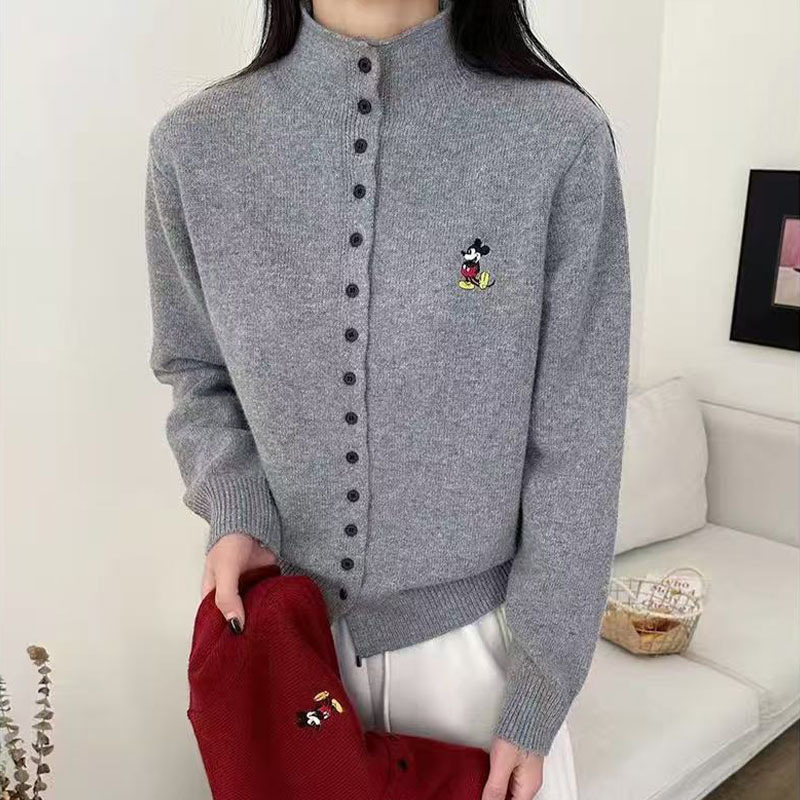 Mickey Mouse Embroidered Turtleneck Knitted Cardigan for Women, Sweet and Age-Reducing Imitation Wool Autumn and Winter Long-Sleeved Knitted Sweater Jacket
