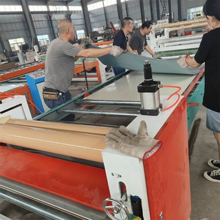 SPC板碳晶板贴面机 冷胶卷材片材两用平贴机 冷贴机厂家