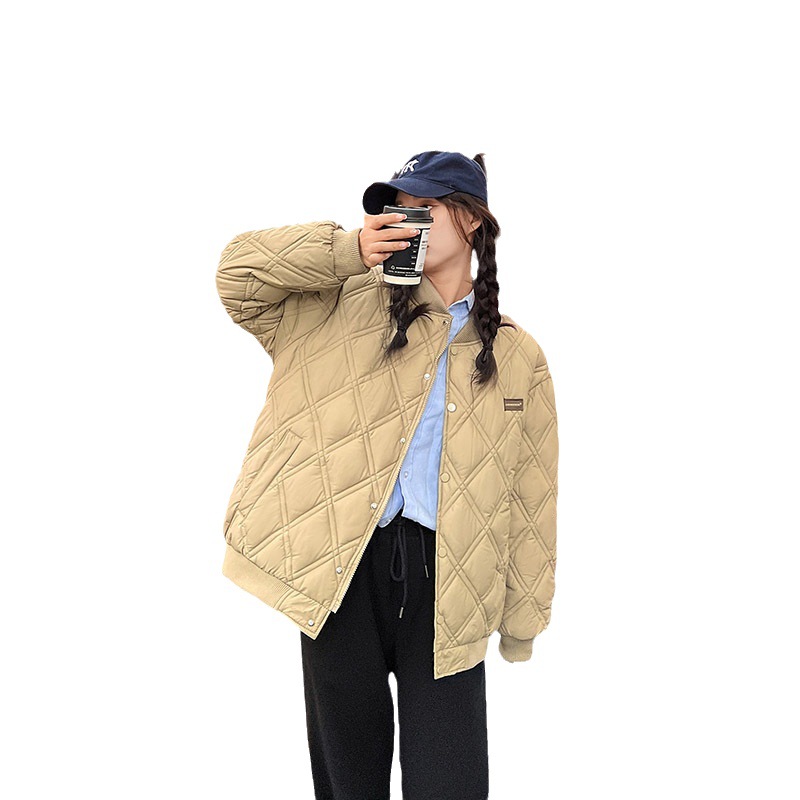 Ropa de algodón de invierno de mujer, diseño de algodón de béisbol suelto, chaqueta de algodón caliente simple.