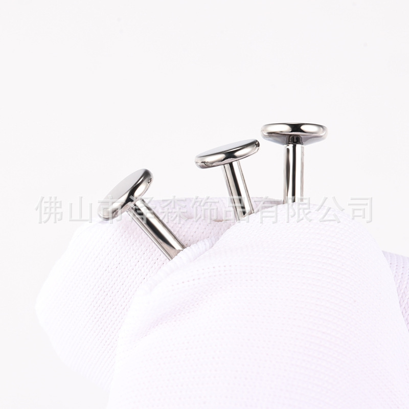 Pointed titanium steel lip stud product view