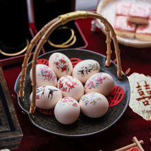 �����մɱP�ܚq�u��ӆ��ϲ���@�ӾƵ���ɫ�ͱPˮ���P���c�P�˱P��