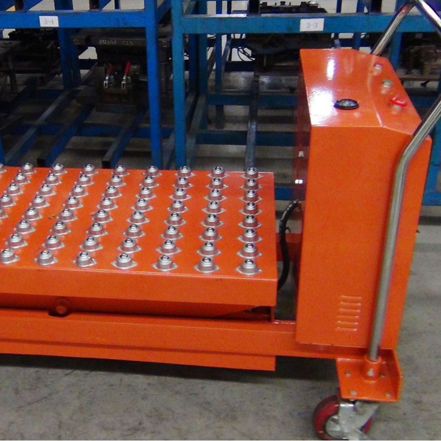 Carro de plataforma móvil hidráulico manual con rodamientos de bolas, carro de plataforma elevadora eléctrica de CC, carro eléctrico que ahorra trabajo.