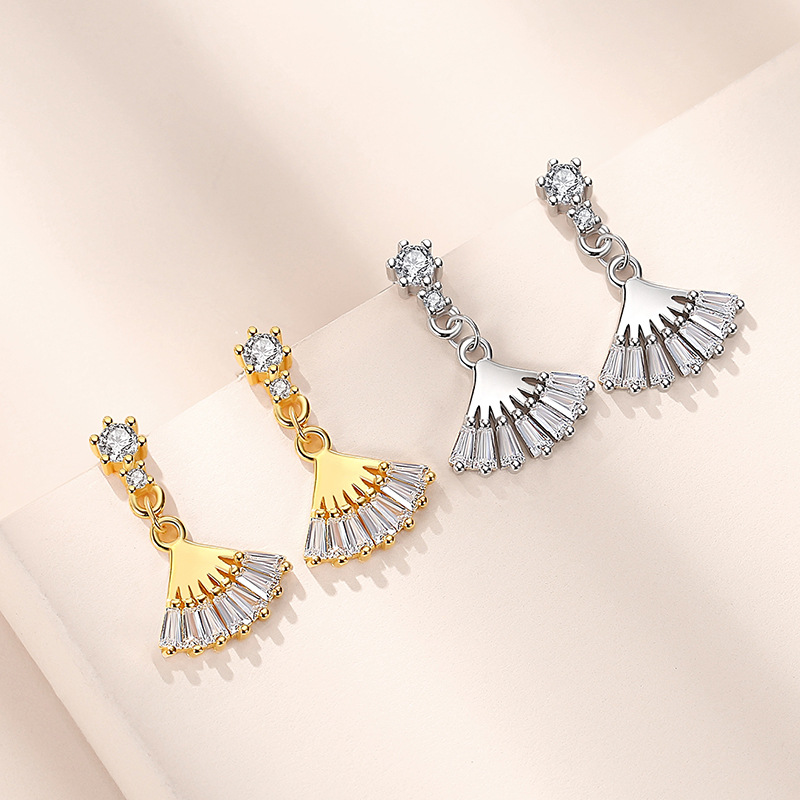 S925 pendientes de plata de ley de estilo coreano falda en forma de abanico pendientes largos pequeños incrustados en diamantes Internet celebridad luz estilo de lujo mismo estilo