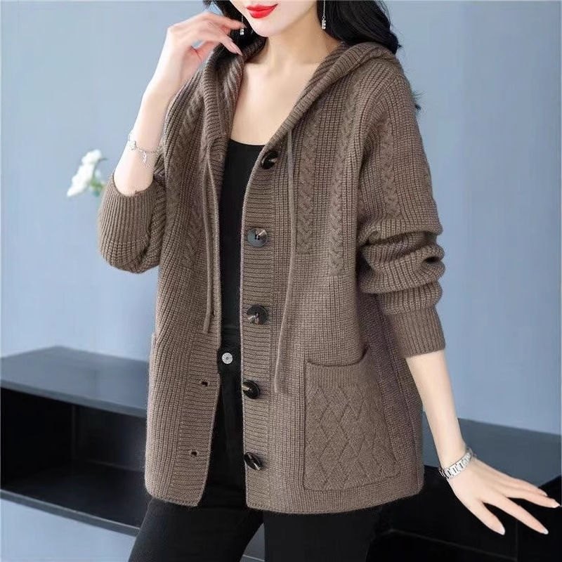 Knitted Sweater Women's Coat, Loose Fit, Thickened for Middle-Aged and Elderly, Mom-Style Hooded Top, Short Knitted Jacket for Spring and Autumn Knitted Sweater Women's Coat, Loose Fit, Thickened for Middle-Aged and Elderly, Mom-Style Hooded Top, Short Knitted Jacket for Spring and Autumn