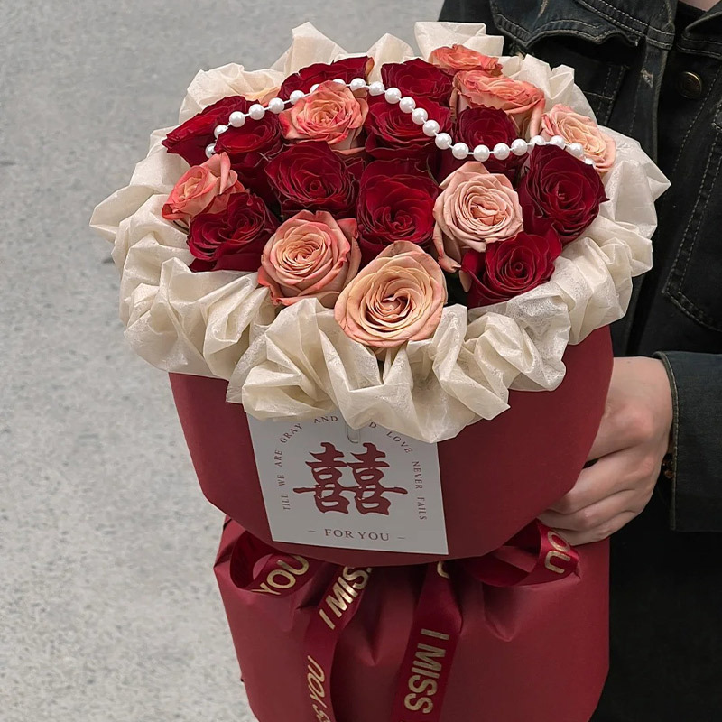 新しいお祝いの花束包装紙赤い花の包装紙オープニング結婚式の装飾雰囲気ギフト花の包装材料|undefined