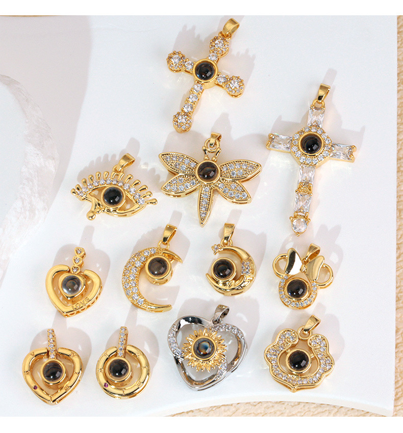 4g Weight Pendant Jewelry Making Type 27*27mm Jewelry Making Size DIY Jewelry Accessories Classification 1 Piece Quantity Copper Material Cross, Devil's Eye, Heart Shape Pattern All Seasons Season Polished Finish Plating Design Elegant, Sweet, Classic Style Style 1 Piece 27*27mm Copper Cross Devil's Eye Heart Shape Polished Pendant DIY Jewelry Accessories 无