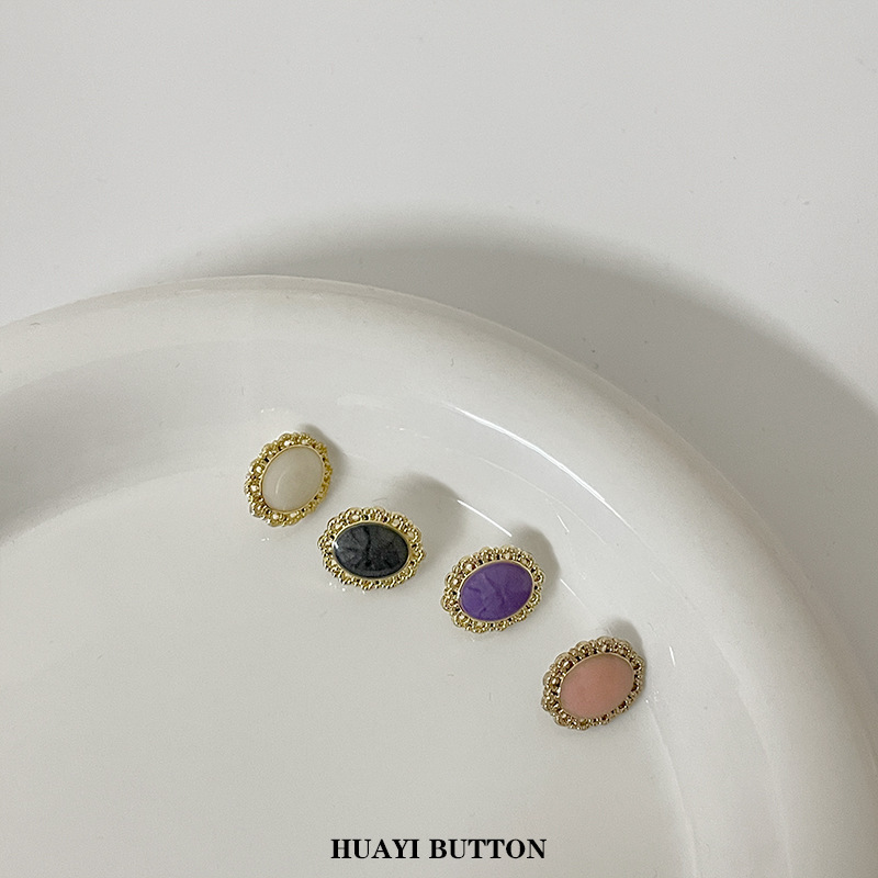Vintage Court Style Oval Hollow Lace Edge Metal Button Shirt Knitted Cardigan Cuff Accessories Decorative Buckle Vintage Court Style Oval Hollow Lace Edge Metal Button Shirt Knitted Cardigan Cuff Accessories Decorative Buckle