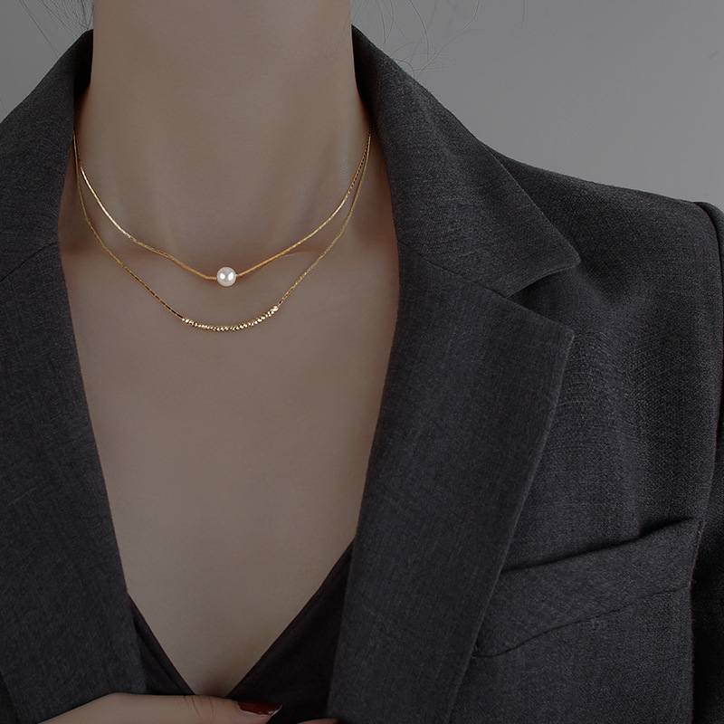 Barroco perla geométrica doble capa collar nicho metal estilo europeo y americano diseño clavícula cadena versátil nuevo collar para las mujeres