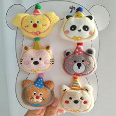 小红书同款卡通生日帽小熊公仔配饰可爱小狗猫咪胸针服装头饰配件