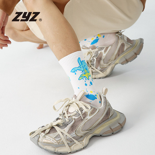 zyz men's sports socks street letter graffiti mid-calf basketball socks sweat-absorbent breathable combed cotton socks men's wholesale