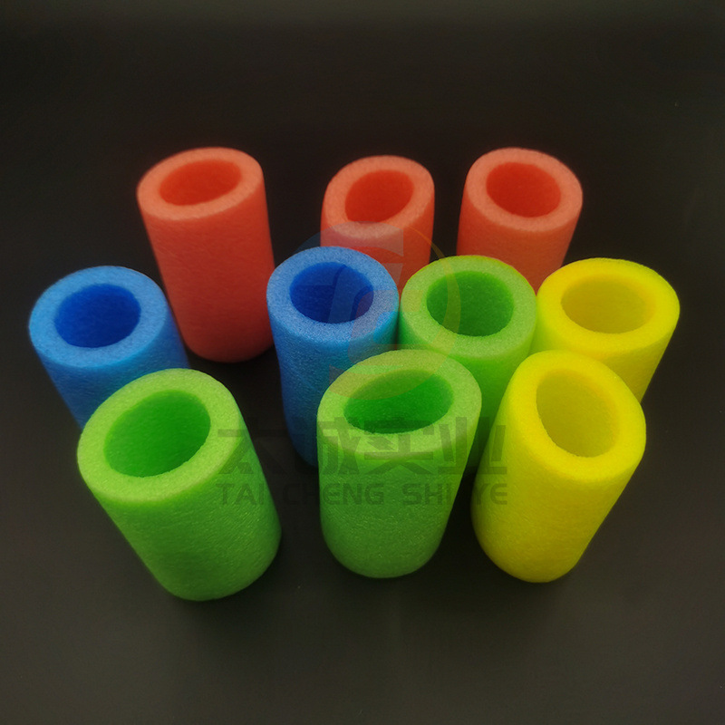 批发彩色珍珠棉防锈管空心泡沫圆管水上玩具拼接漂浮圈