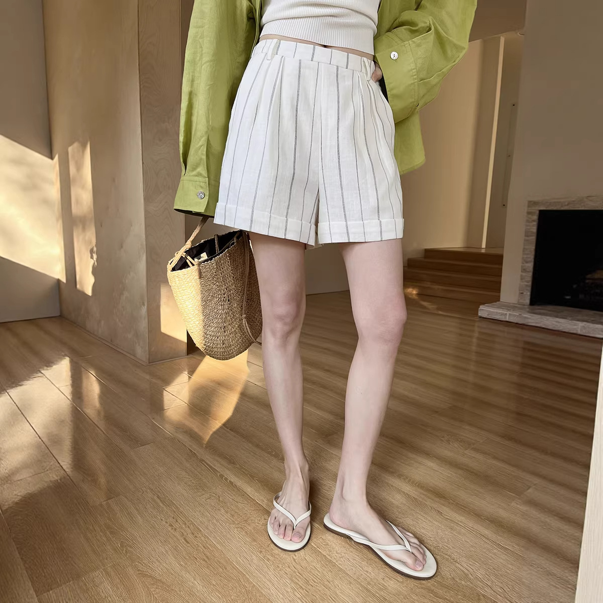 [初打]十三行早春上新极简天丝苎麻复古条纹休闲挽边短裤女KA267