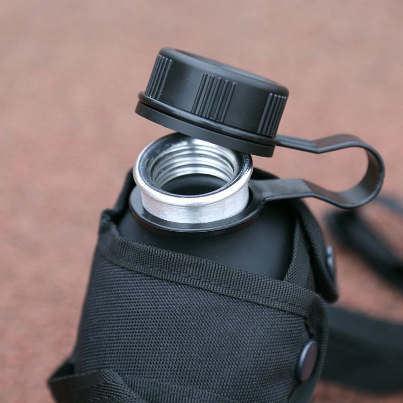 Camouflage capacious handheld teapot for training outside climbing, increased thickness